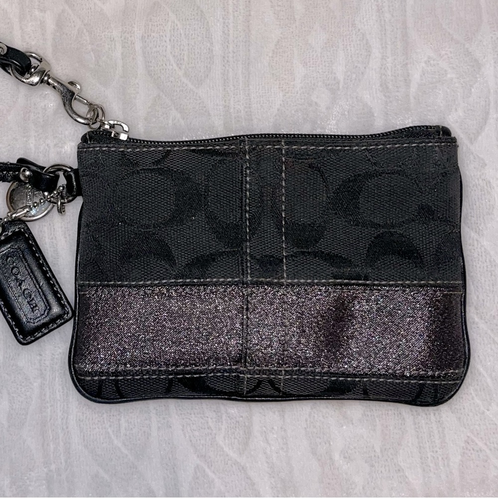 Coach Wristlet/Walllet zip around coach logo preowned condition Black & Gray